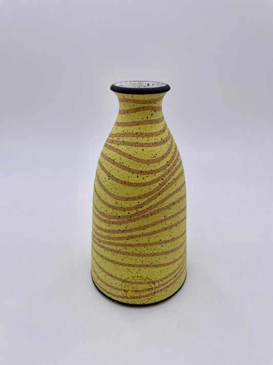 golden swellian bud vase