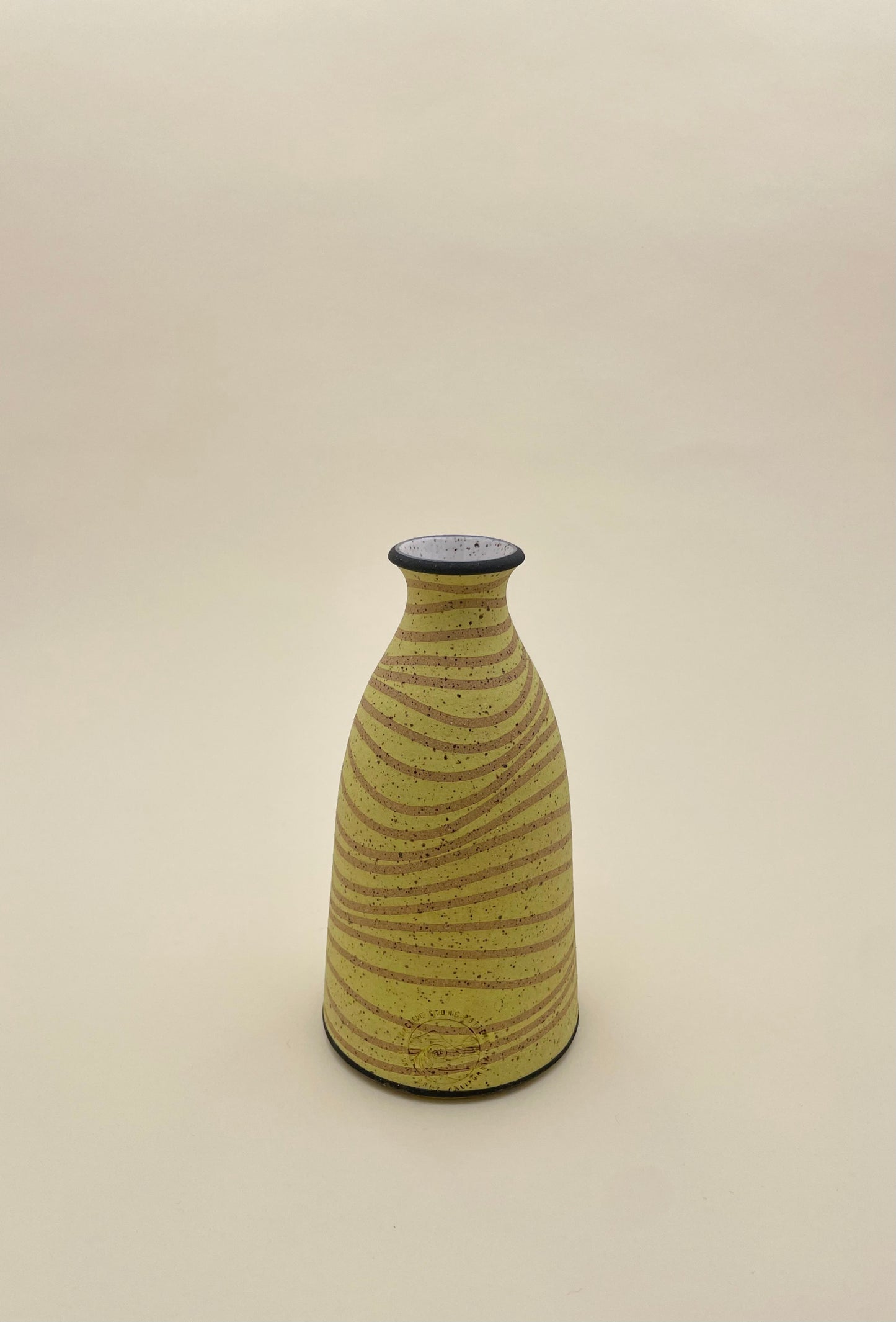 golden swellian bud vase